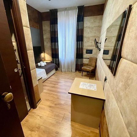Blue Suite Vatican Guesthouse Рим Экстерьер фото