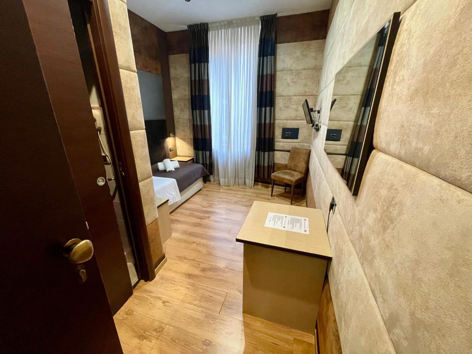 Blue Suite Vatican Guesthouse Рим Экстерьер фото