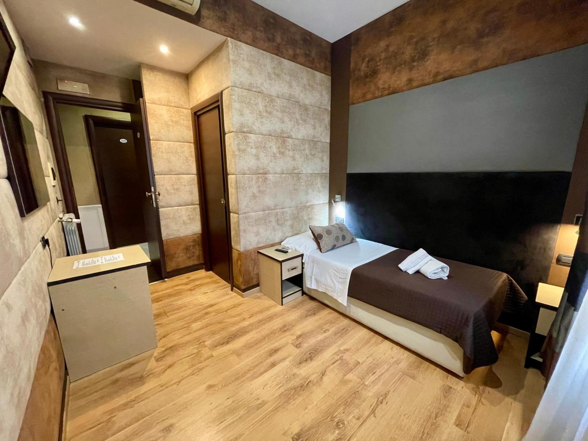 Blue Suite Vatican Guesthouse Рим Экстерьер фото