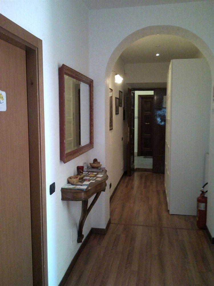 Blue Suite Vatican Guesthouse Рим Экстерьер фото